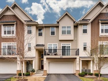 11846 Emery Village Drive N, Champlin, MN 55316