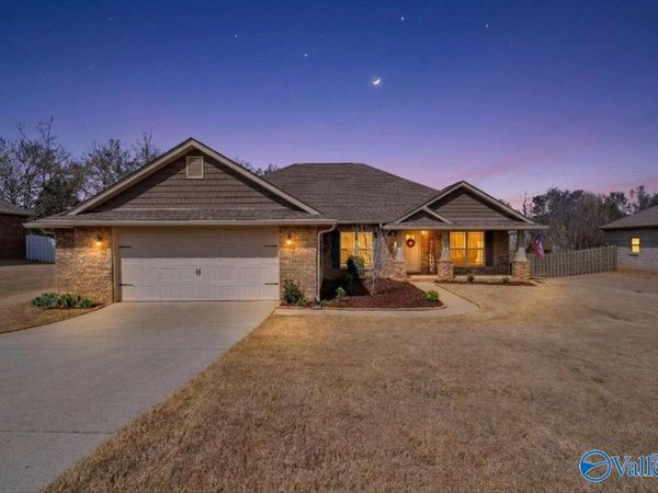 14335 Water Stream Drive NW, Harvest, AL 35749