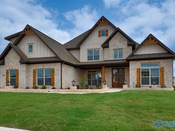 20949 Lakewood Drive, Athens, AL 35611