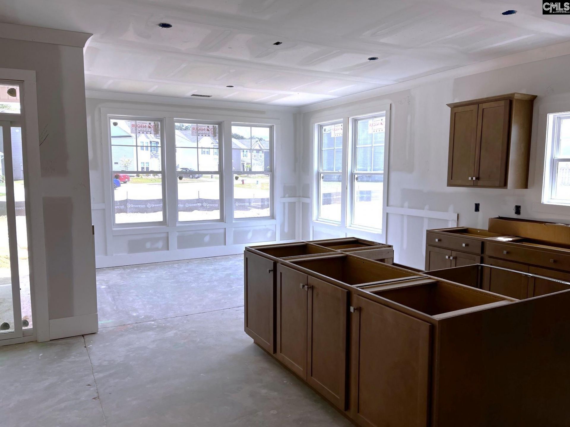 2027 Allan Crest Road Photo 11