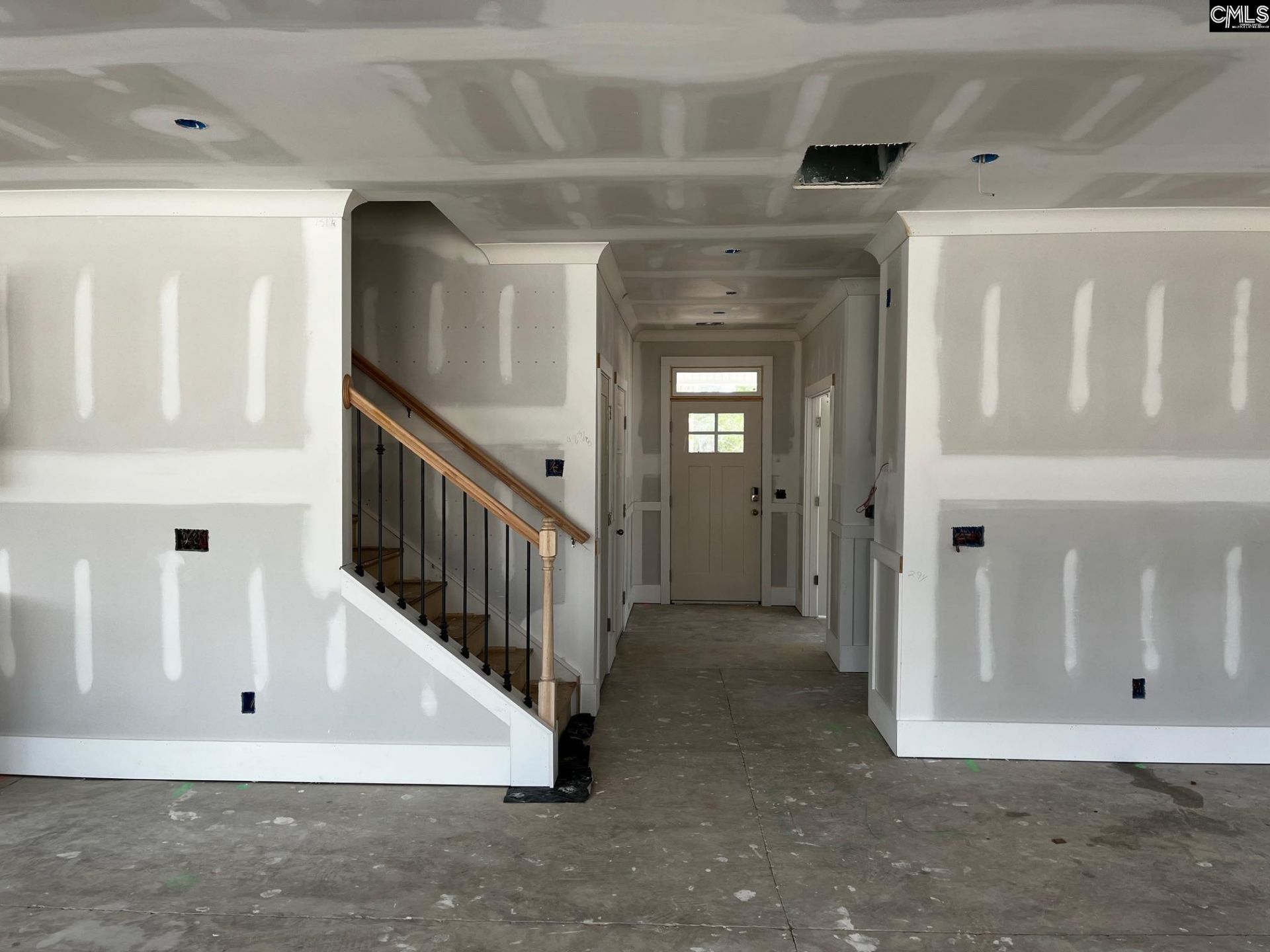 2027 Allan Crest Road Photo 14