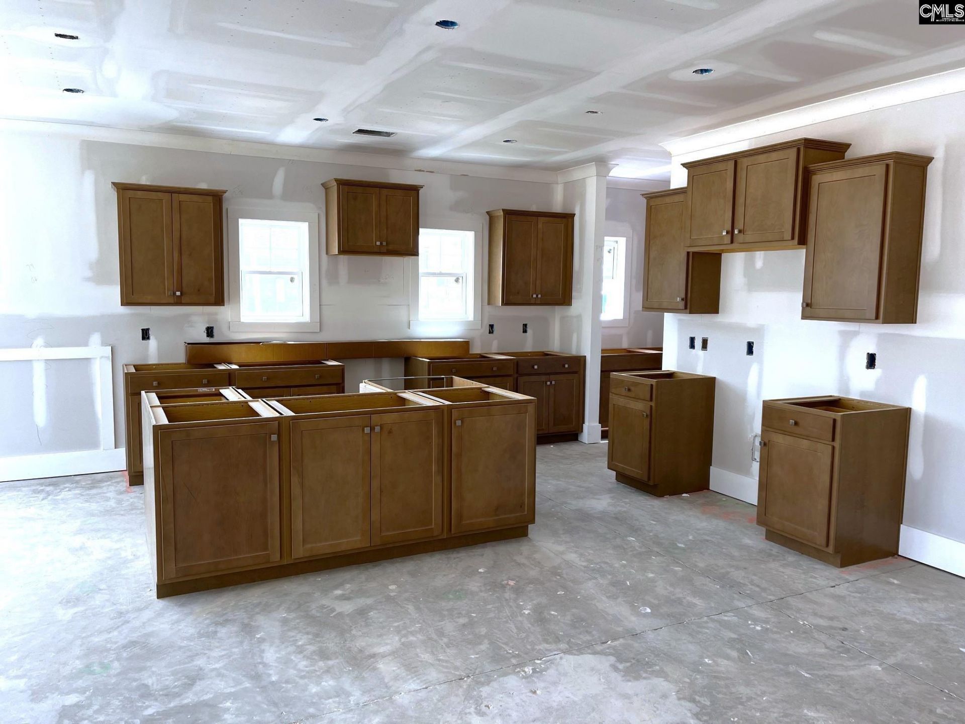 2027 Allan Crest Road Photo 6