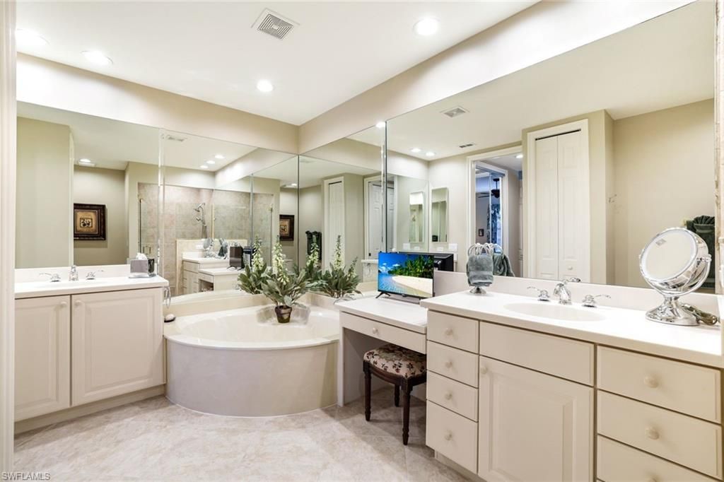 6446 Legacy Cir, Unit 102, Naples, FL 34113 Photo