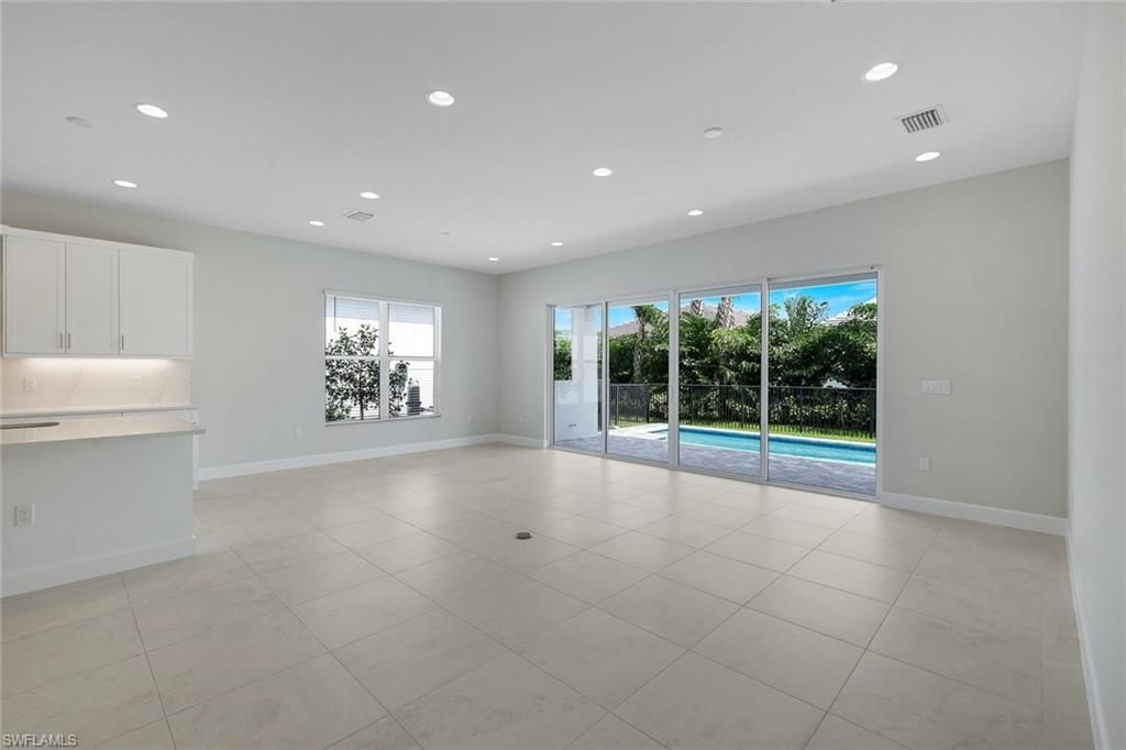 2741 Durham Cir, Naples, FL 34112 Photo