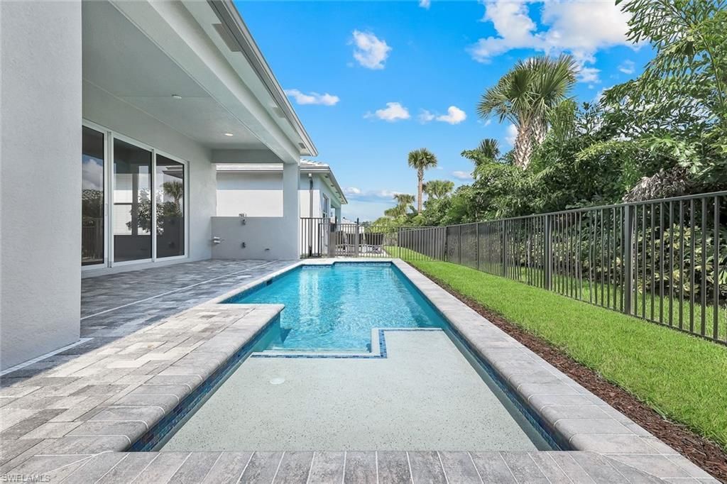 2741 Durham Cir, Naples, FL 34112 Photo