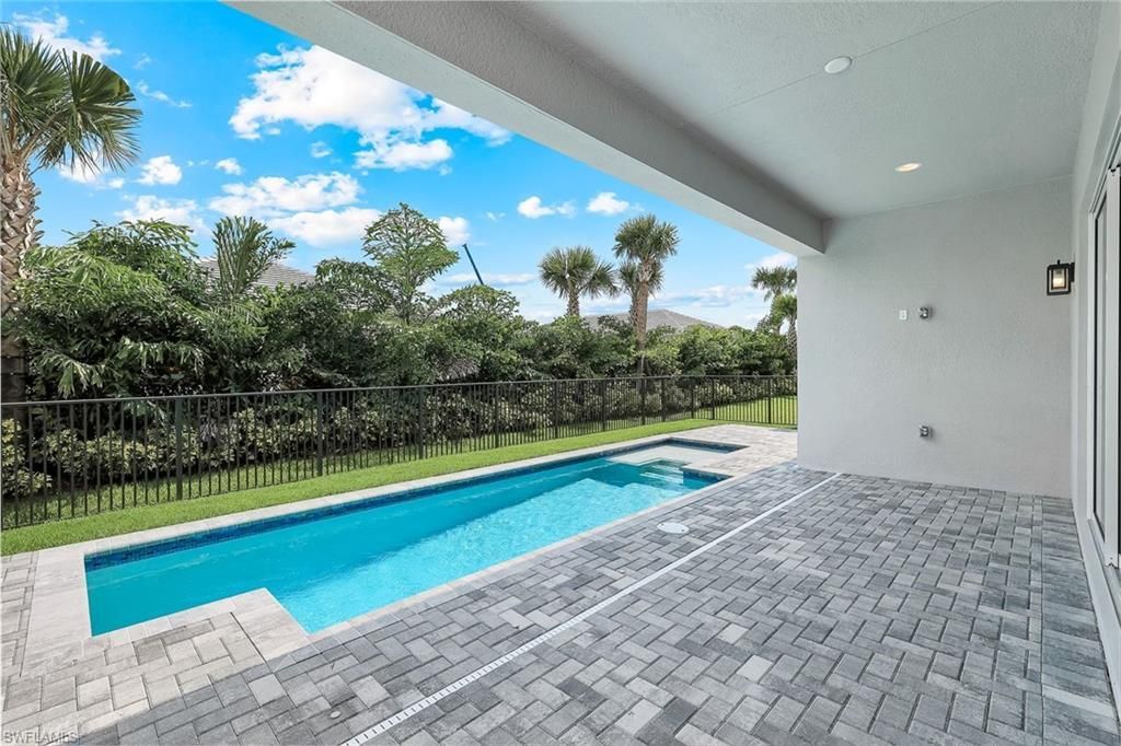 2741 Durham Cir, Naples, FL 34112 Photo