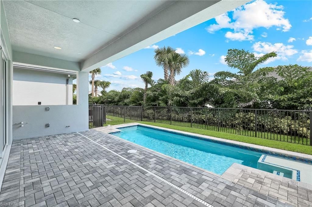 2741 Durham Cir, Naples, FL 34112 Photo