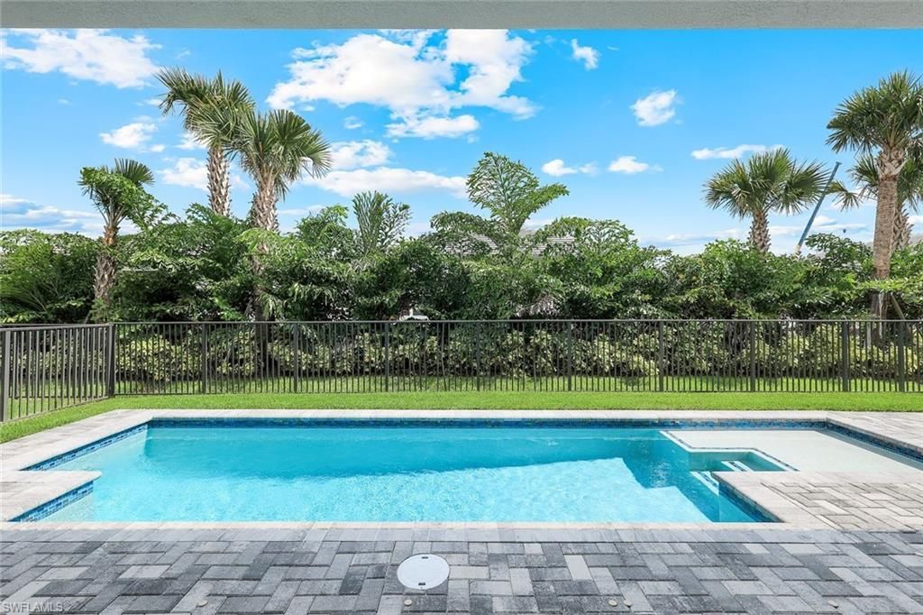 2741 Durham Cir, Naples, FL 34112 Photo