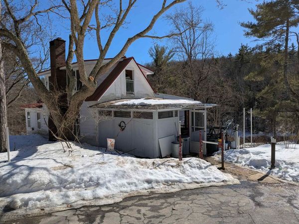 374 Burton Highway, Wilton, NH 03086