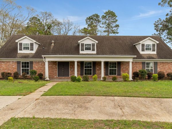 3008 Jamestown, Hattiesburg, MS 39402