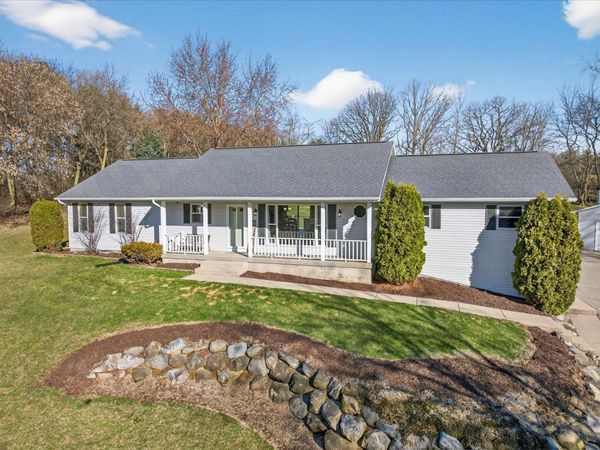 690 French Court, Oregon, WI 53575