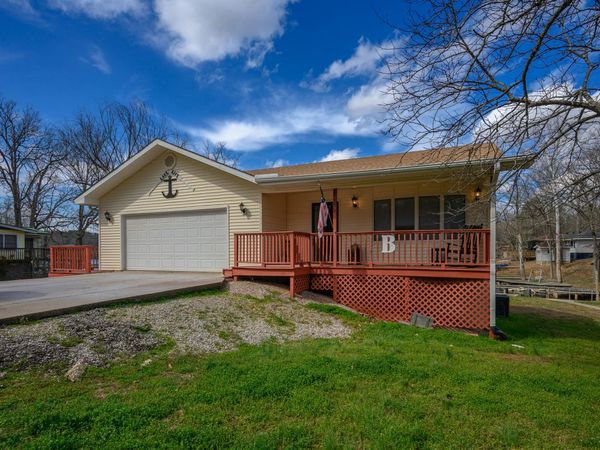 152 E Lakeshore Drive, Cherokee Village, AR 72529