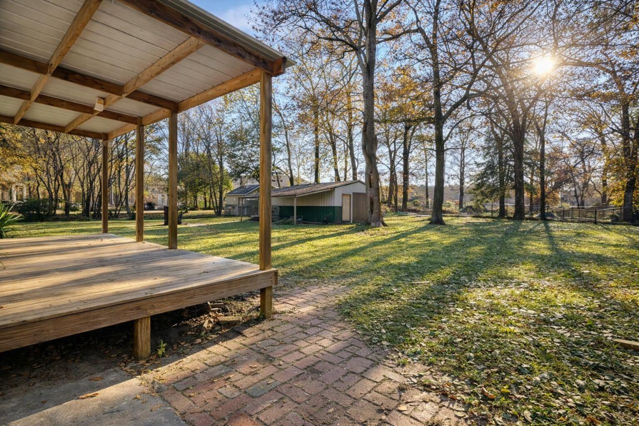 1185 Sheppard Road Photo 17