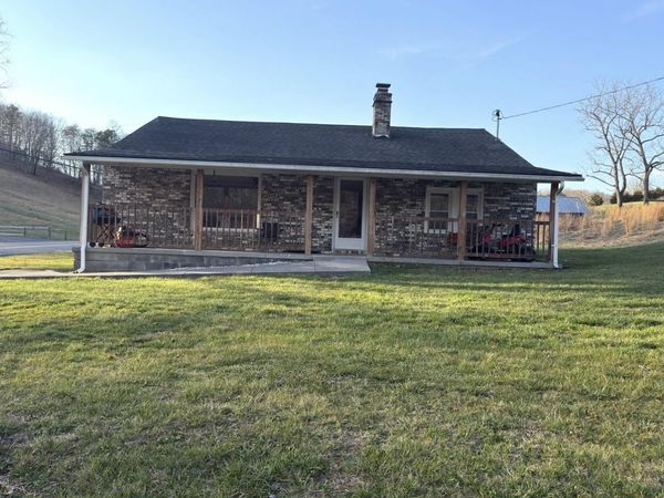 1348 Bozoo Rd, Peterstown, WV 24963