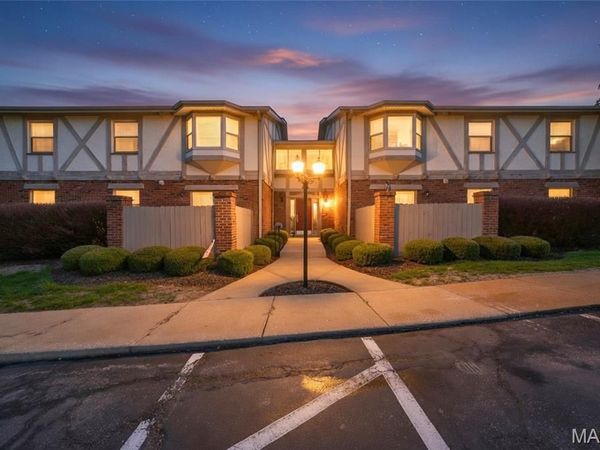 1380 Willow Brook Cove Court , Unit 1, St Louis, MO 63146