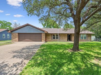 109 Hilltop Street Riesel, TX 76682
