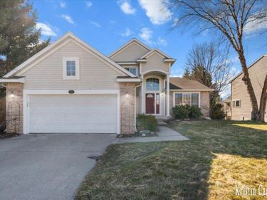 975 Dogwood Meadows SE, Ada, MI 49301