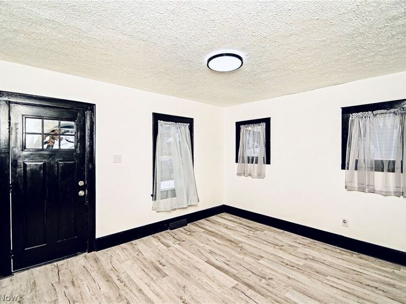 1228 Arnold Avenue , Akron, OH 44305 Photo 6