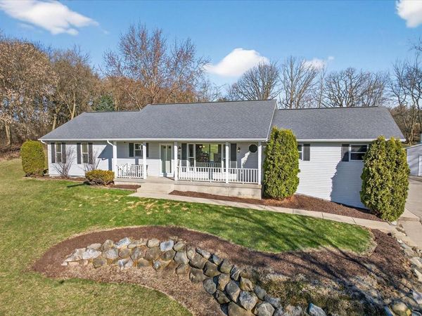 690 French Court, Oregon, WI 53575