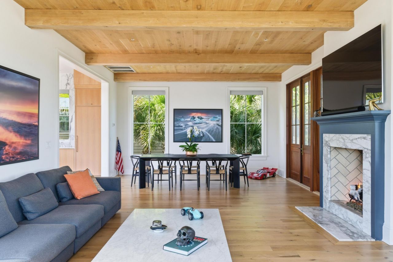 120 Palm Boulevard Photo 11