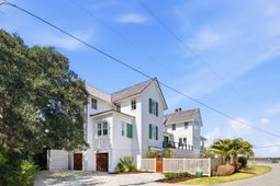 120 Palm Boulevard photo 4