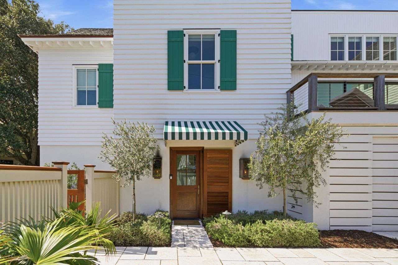 120 Palm Boulevard Photo 4