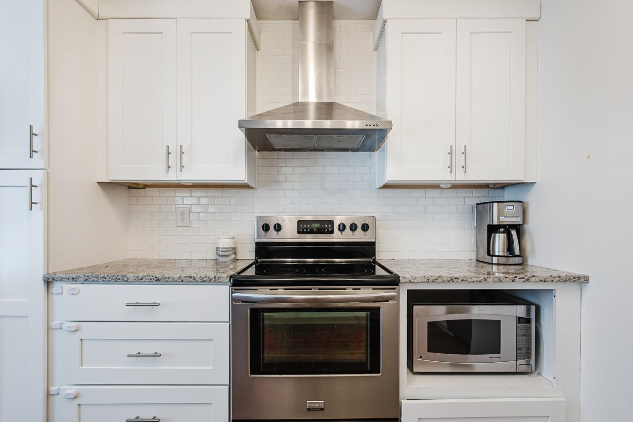 1260 Lakefront Drive Photo 14