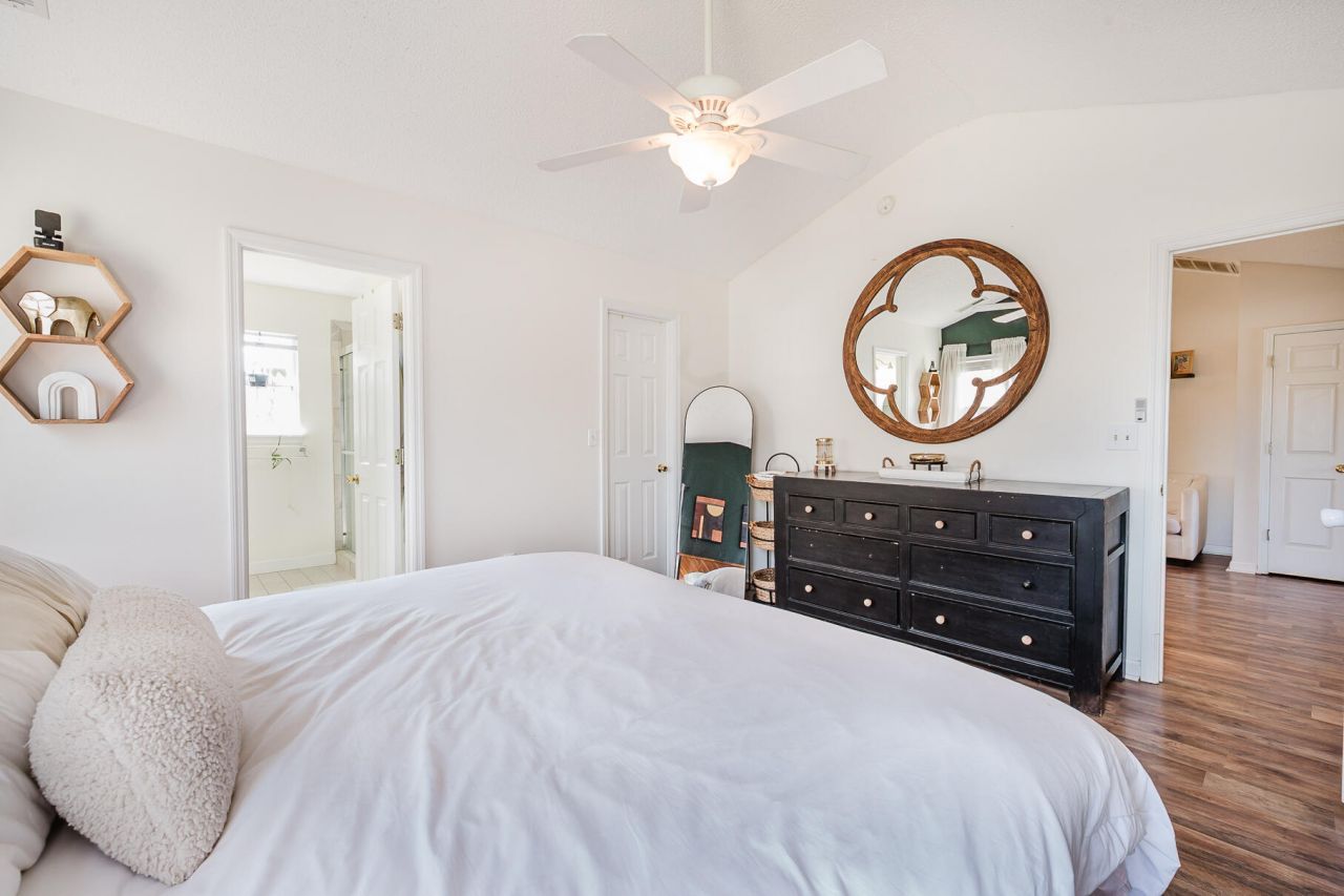 1260 Lakefront Drive Photo 18