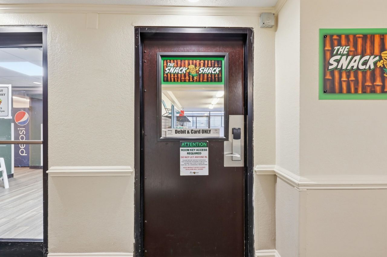 1501 S Ocean Blvd. Photo 32