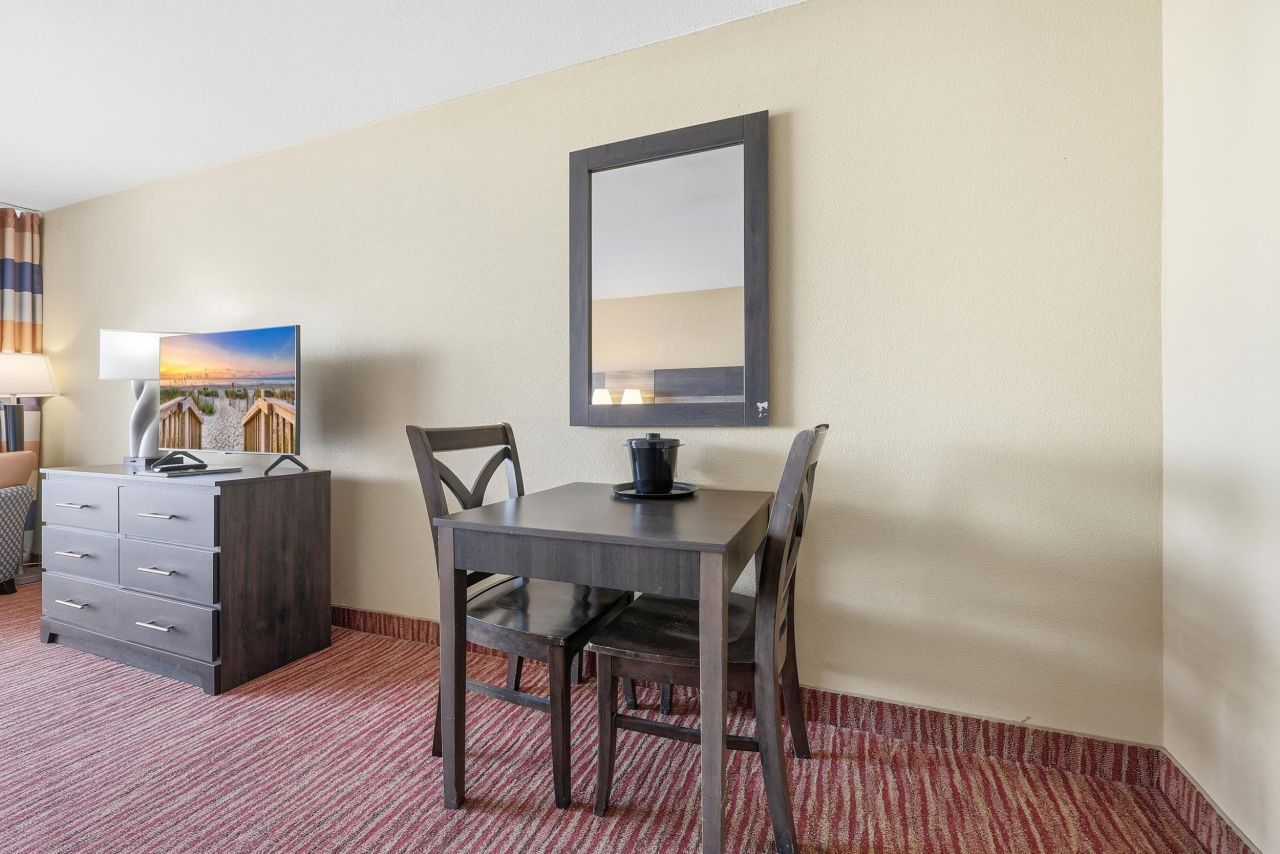 1501 S Ocean Blvd. Photo 9