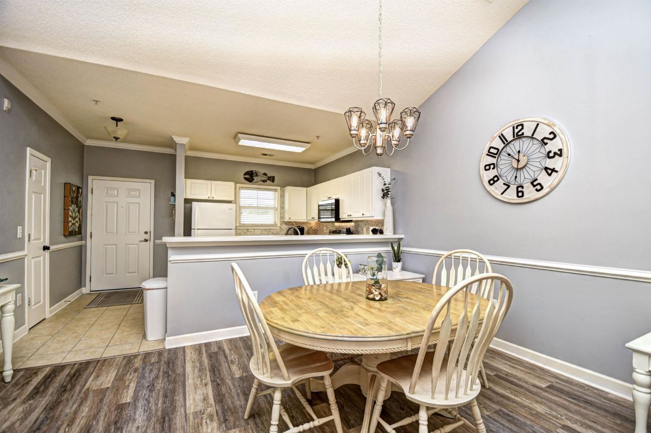 6253 Catalina Dr. Photo 11