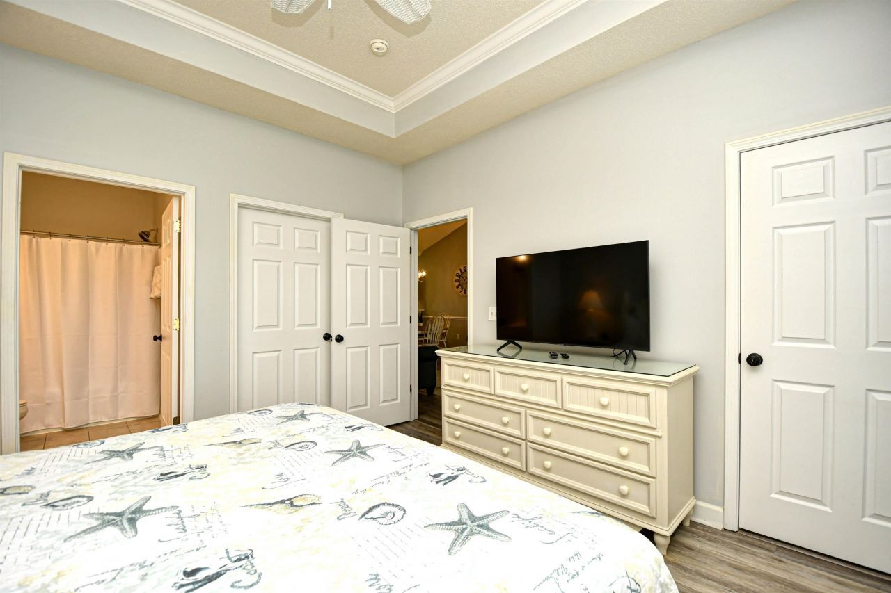 6253 Catalina Dr. Photo 18