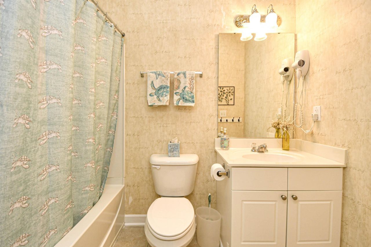 6253 Catalina Dr. Photo 24