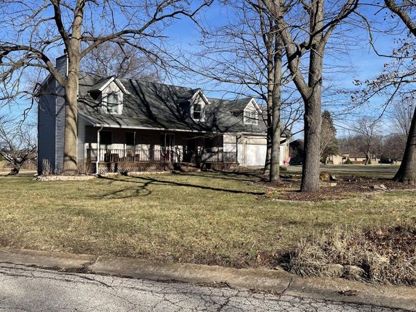 780 Merganser Lane , Valparaiso, IN 46385