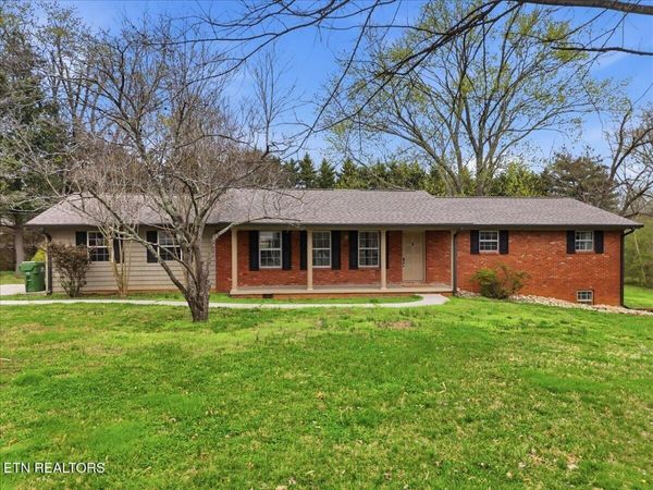 210 Hood St, Maryville, TN 37803
