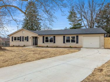 112 Derby Court, Versailles, KY 40383