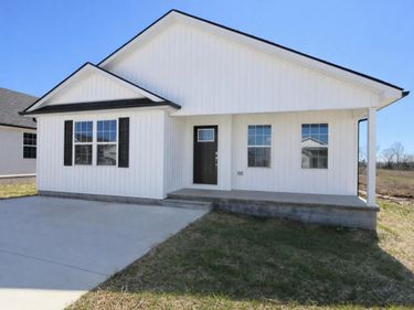 202 Charles Carr Drive, Harrodsburg, KY 40330