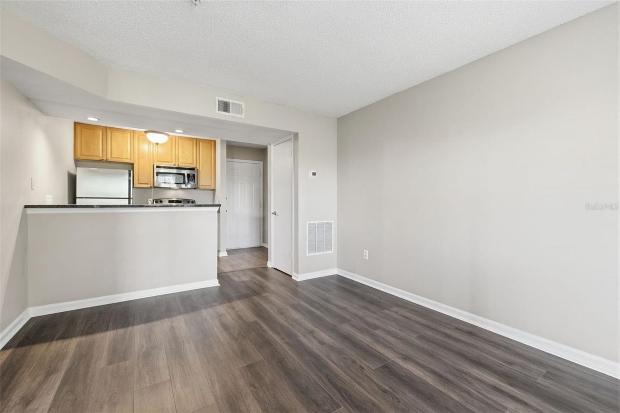 11901 4th Street N, Unit 11209, Saint Petersburg, FL 33716 Photo