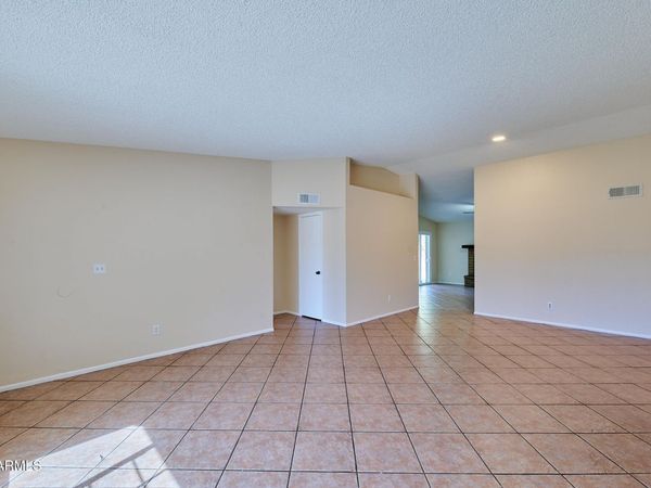 1516 E FREMONT Road, Phoenix, AZ 85042