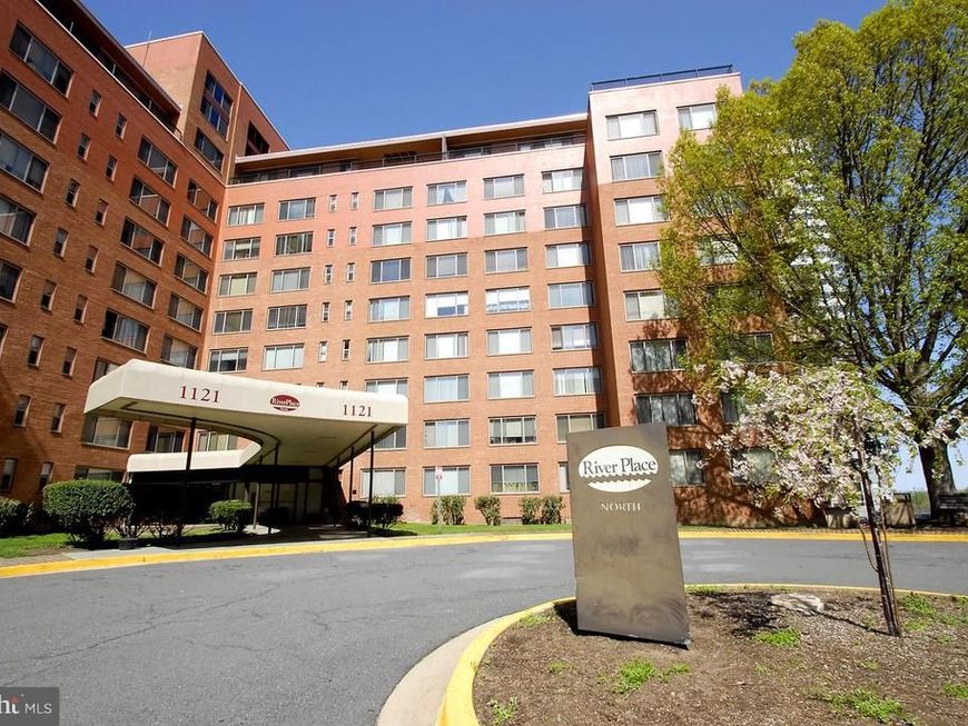 1121 Arlington Boulevard, Unit 807, Arlington, VA 22209 Main Photo