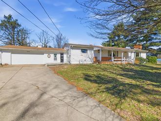 3670 Pearl St Ontario, OH 44903