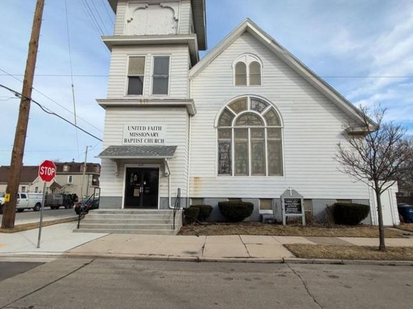 1327 Blake AVENUE, Racine, WI 53404