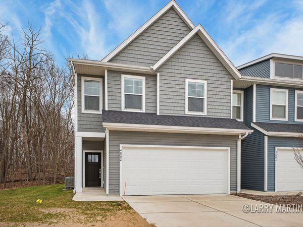 4802 Hidden River Avenue SW, Unit 48, Grandville, MI 49418