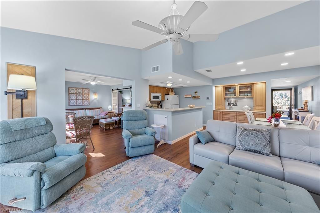 5890 Trailwinds Dr, Unit 522, Fort Myers, FL 33907 Photo