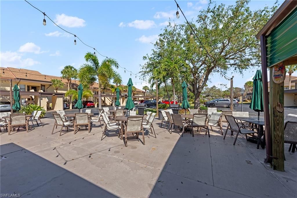 5890 Trailwinds Dr, Unit 522, Fort Myers, FL 33907 Photo