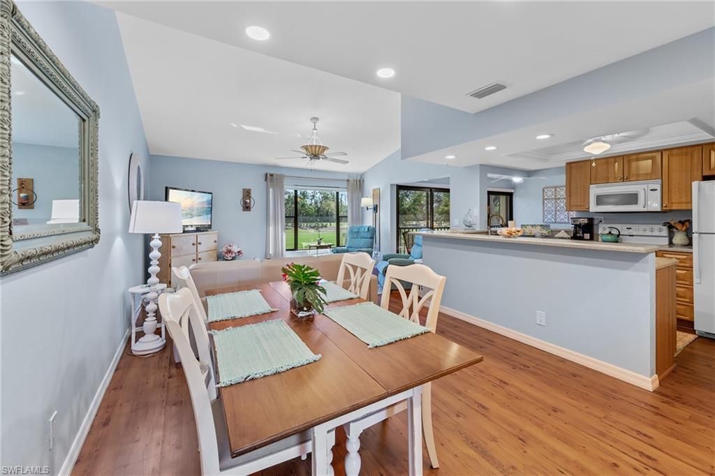 5890 Trailwinds Dr, Unit 522, Fort Myers, FL 33907 Photo