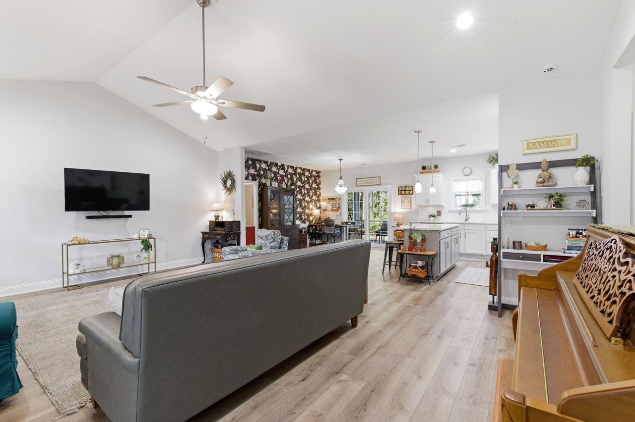 76 Governor Boone Ln. Photo 33