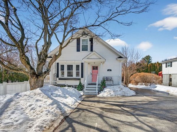 20 Pinehurst Ave, Methuen, MA 01844