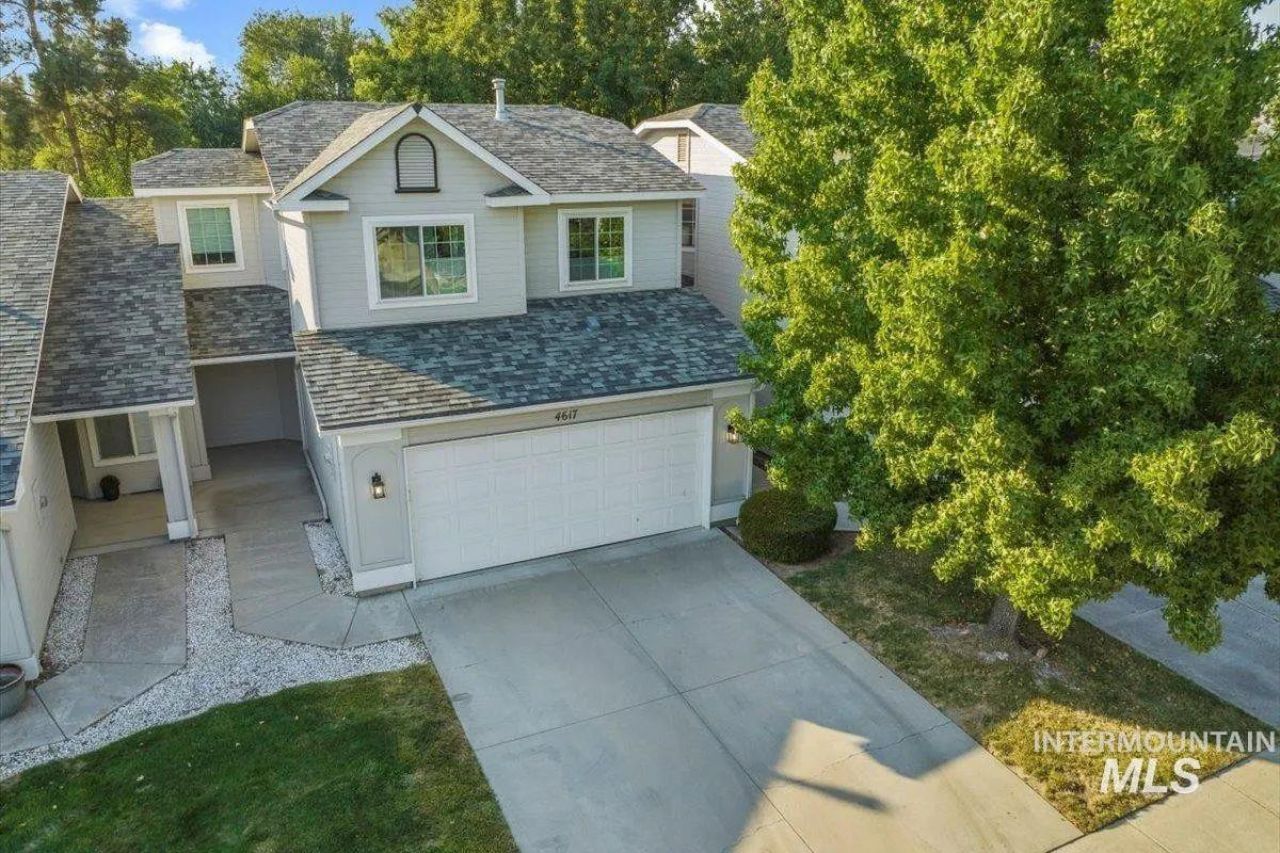 4617 N Carlsbad Way, Boise, ID 83703 Main Photo