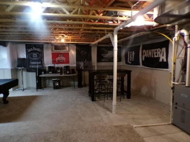 5294 Karst Circle, Ashville, OH 43103 Photo 11